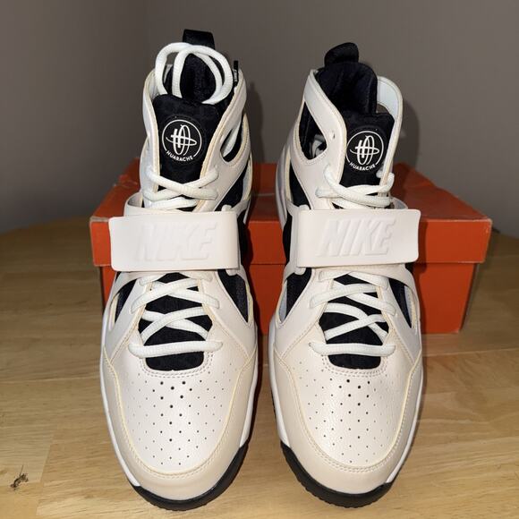 Men’s 11.5 Nike Zoom Huarache TR Mid White Black Men\'s MidTop Sneaker 599442-102 main image 12
